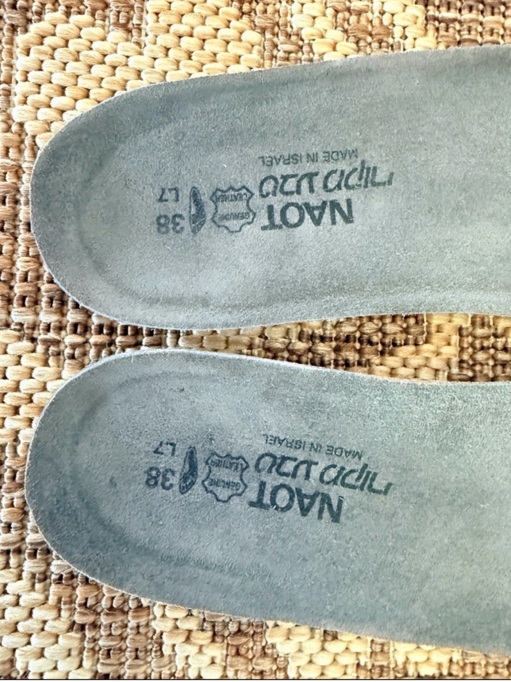Naot Verbena Sandals Cream and black 38 - Picture 9 of 10